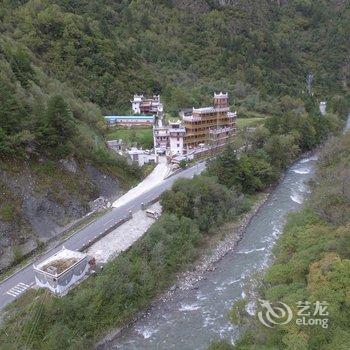 丹巴坐佛山庄度假酒店酒店提供图片