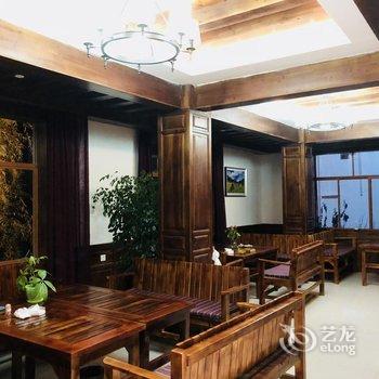 甘孜阿村·云墅藏家主题酒店酒店提供图片