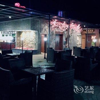 泸定烹壩十里香山景酒店酒店提供图片