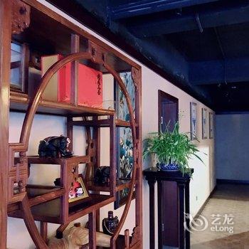 泸定烹壩十里香山景酒店酒店提供图片