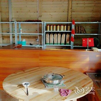 清远峰林墨客人文住宿酒店提供图片