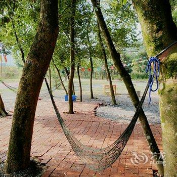 清远峰林墨客人文住宿酒店提供图片