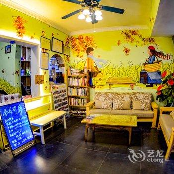 凤凰水车旁的窄巷客栈酒店提供图片