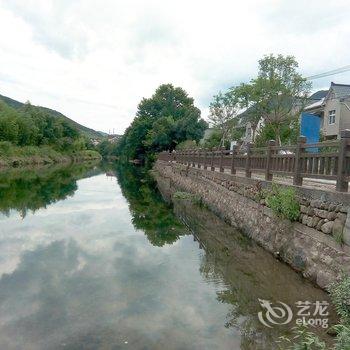 湖州梦回山居酒店提供图片