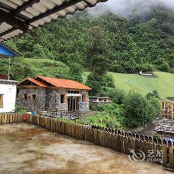 迪庆雨崩觉色酥油茶客栈酒店提供图片