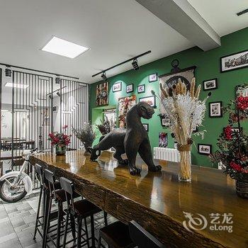 稻城悦途旅者驿站酒店提供图片