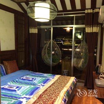 凤凰快乐时光客栈酒店提供图片