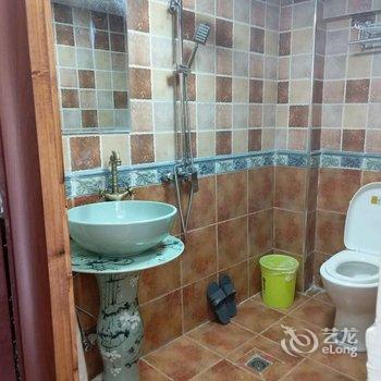 凤凰快乐时光客栈酒店提供图片