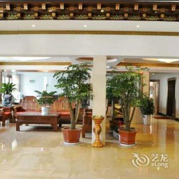 香格里拉月亮城民族大酒店酒店提供图片