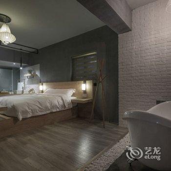 重庆的米空间酒店(观音桥北滨路鎏嘉码头店)酒店提供图片