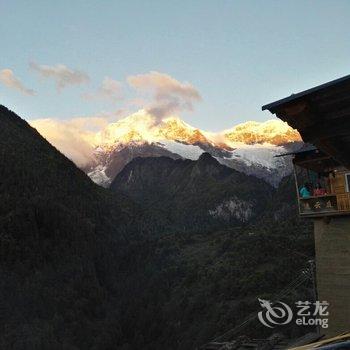 德钦雨崩逸云庭观景客栈酒店提供图片