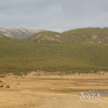 丽江骏逸骑士会度假山庄酒店提供图片