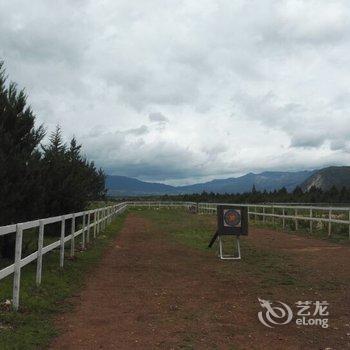 丽江骏逸骑士会度假山庄酒店提供图片