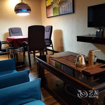 佛山龙湾国际酒店(佛山南庄吉利购物广场陶瓷城店)酒店提供图片