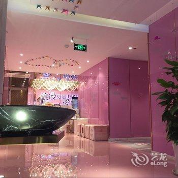 万爱情侣酒店(咸宁店)酒店提供图片