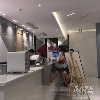 柏曼酒店(广州天河体育中心林和西地铁站店)用户上传图片