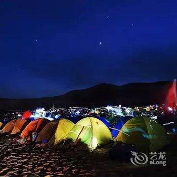 敦煌小城大漠国际沙漠露营基地住宿酒店提供图片