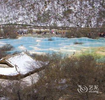 松潘黄龙林红山庄酒店提供图片