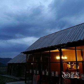 布尔津禾木鹿野乡村旅馆酒店提供图片