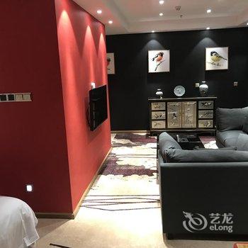 贵阳云上酒店(高铁北站店)酒店提供图片