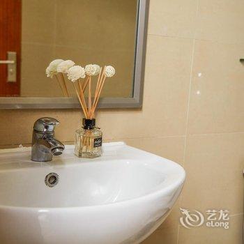 广州鹿驻民宿领峰园店酒店提供图片