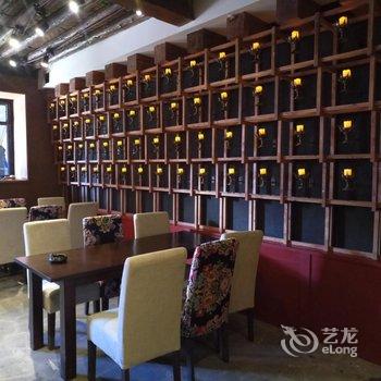 稻城亚丁摩梵文化主题酒店酒店提供图片