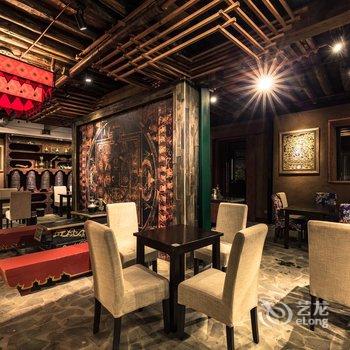 稻城亚丁摩梵文化主题酒店酒店提供图片