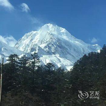 泸定杨佰佬金银山酒店酒店提供图片