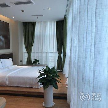 IU酒店(重庆北部新区财富中心轻轨站店)酒店提供图片