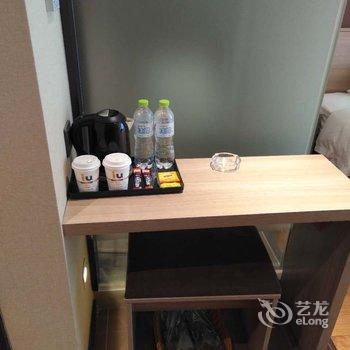 IU酒店(重庆北部新区财富中心轻轨站店)酒店提供图片