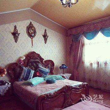 乌鲁木齐巴洛克民族风私人露台观景房复式酒店提供图片