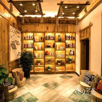 张家界虫二客栈酒店提供图片