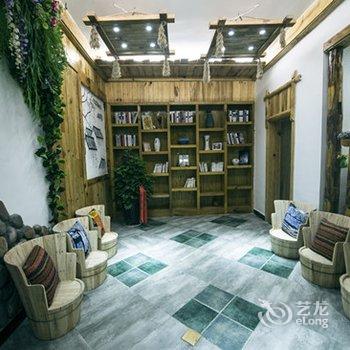 张家界虫二客栈酒店提供图片