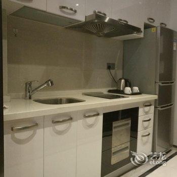 窝趣服务式公寓(绿地滨江汇店)酒店提供图片