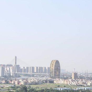 窝趣服务式公寓(绿地滨江汇店)酒店提供图片
