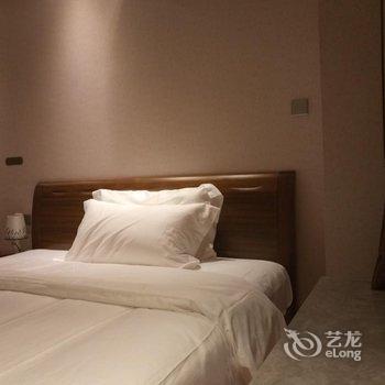 窝趣服务式公寓(绿地滨江汇店)酒店提供图片