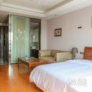 窝趣服务式公寓(绿地滨江汇店)酒店提供图片
