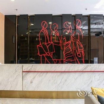 窝趣服务式公寓(绿地滨江汇店)酒店提供图片