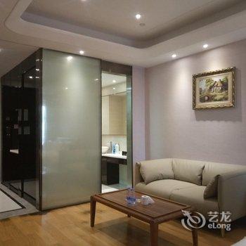 窝趣服务式公寓(绿地滨江汇店)酒店提供图片