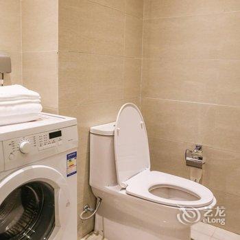 窝趣服务式公寓(绿地滨江汇店)酒店提供图片