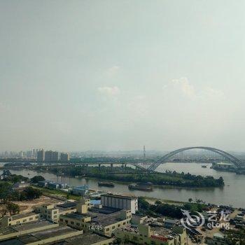 窝趣服务式公寓(绿地滨江汇店)酒店提供图片