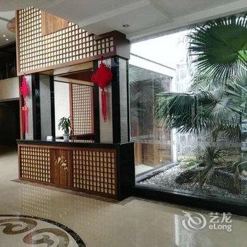 乐山宽窄巷子文殊院春熙路地中海风格三居房普通公寓酒店提供图片