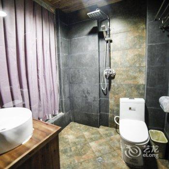 凤凰WE旅店酒店提供图片