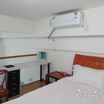 福州五四北泰禾广场复式公寓酒店提供图片
