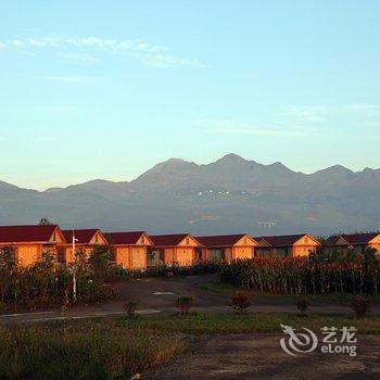 罗平航空房车国际露营地酒店提供图片