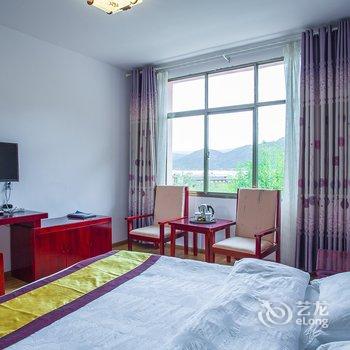 泸沽湖泸沽庭院酒店提供图片