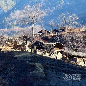 泸定登巴连锁客栈(牛背山民居分店)酒店提供图片