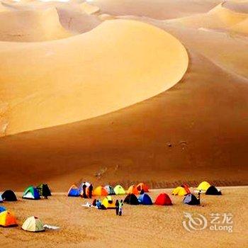 敦煌丝路华荣沙漠露营基地酒店提供图片