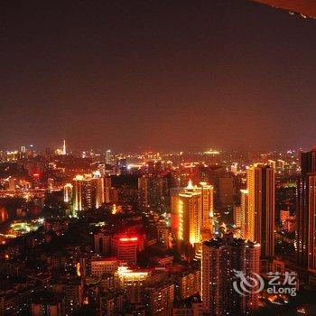 重庆六间房子全江景青年旅舍解放碑店酒店提供图片