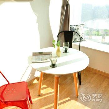 重庆六间房子全江景青年旅舍解放碑店酒店提供图片